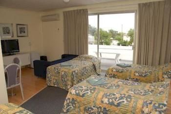 Motor Motel 3*